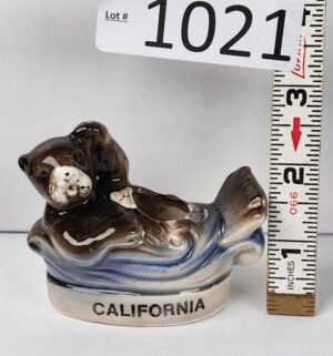 d1021- vintage California souvenir toothpick holder