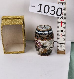 d1030- mall Chinese cloisonne snuff bottle detailed floral motif
