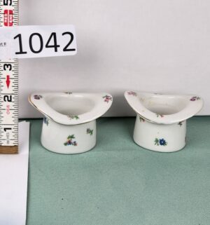 d1042- Porcelain Top Hat Toothpick Holders