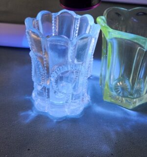 d1104- Set of 3 Manganese Glass Toothpick Holders - Image 3