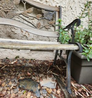i16- Iron Sides Garden Bench. Moderate Signs of Wear. Stored outside. Uncovered - Image 3