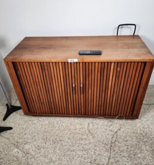 i88- Complete Stereo System w/ speakers in Mid Century Cabinet. - Image 8