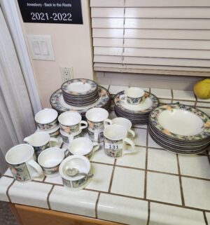 i131- Mikasa Intaglio Dish Set