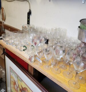 i160- all glassware from kitchen