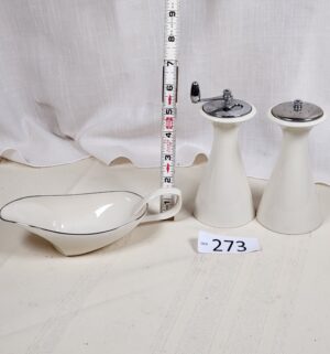 i273- Lenox Salt & Pepper grinder, dish