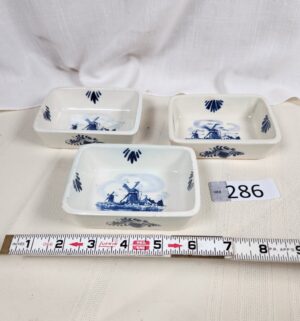 i286- Dutch Delft Blue ceramic dishes
