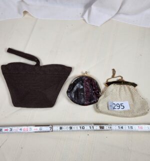 i295- coin purse, beaded handbags