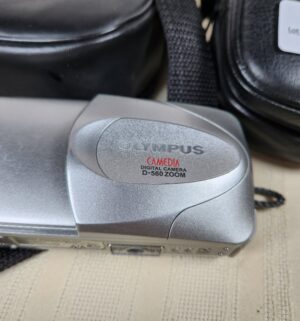 i315- Simmons Spectrum 10x25 Compact Binoculars, Olympus D560 Camera - Image 3