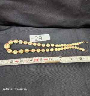 k29- beaded necklace with floral decoration
