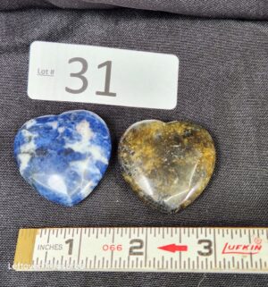 k31- polished heart stones