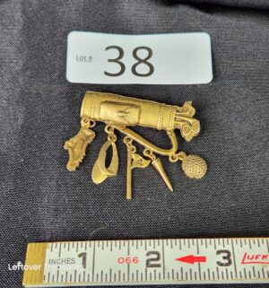 k38- vintage JJ Jonette Jewelry gold tone golf bag brooch