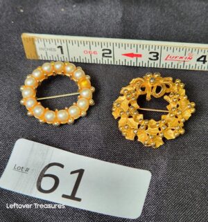 k61- vintage brooches
