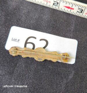 k62- antique Victorian-era bar brooch. Rolled Gold - Image 3