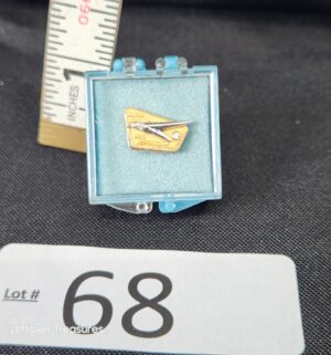 k68- vintage Mach Award lapel pin from the Hill Administration Club