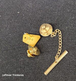 k68- vintage Mach Award lapel pin from the Hill Administration Club - Image 3