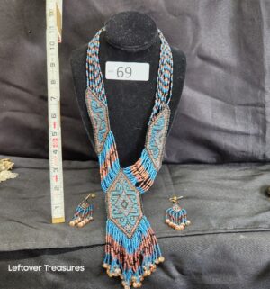 k69- handmade Native American style seed bead jewelry set