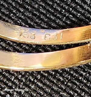k88- Vintage 14k gold (tested) Cocktail Ring. Large purple stone - Image 4