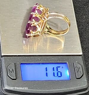 k88- Vintage 14k gold (tested) Cocktail Ring. Large purple stone - Image 5
