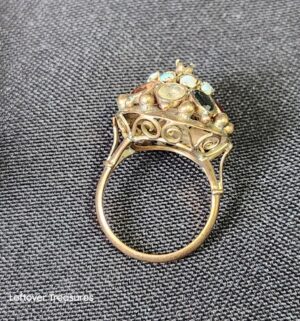 k93- 14k gold (tested) multi-gemstone Thai Princess or Harem ring - Image 3