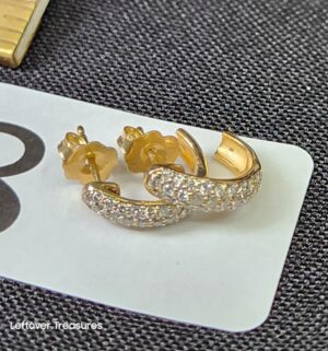 k98- 14k gold geniune pave diamond hoop earrings. Gold/Diamonds tested
