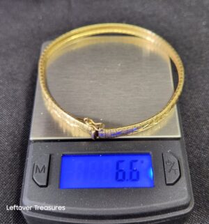 k101- 14K yellow gold bangle bracelet featuring a diamond-cut. Gold Tested - Image 6