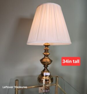 j8- 1970s Brass Lamp