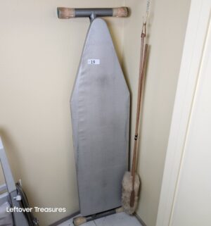j19- vitnage ironing boards
