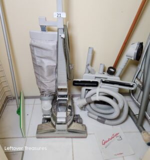j21- Complete Kirby Generation 3 Vacuum & Shampoo System - Image 1