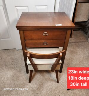 j29- Vintage Sears Kenmore Sewing Machine w/ Chair. Model 1120 - Image 5