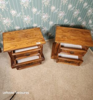 j46- Pair of Stanely Night Stands. Amazing Condition - Image 2