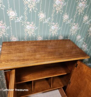 j49- Mid Century Stanley Dresser Armoire. Amazing Condition - Image 3
