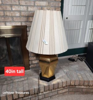 j55- 1960s Leviton Brass Hexagon Automax Oriental 3-Way Table Lamp - Image 1