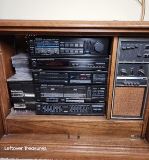 j66- Mid Century TV Console Stereo Conversion w/ Speakers and Componets. - Image 2
