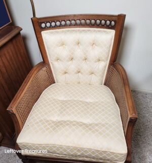j68- Hollywood Regency-style set featuring cane barrel backs - Image 2