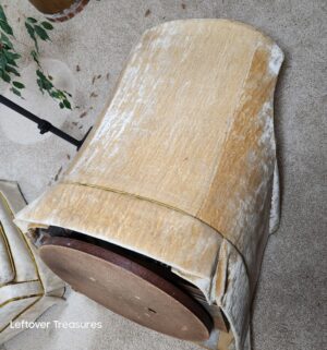 j73- Hollywood Regency-style lounge chairs. Swivel/Rocker base - Image 4