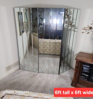 j77- Mid century Art Deco revival style three-panel room divider. No Damage Seen - Image 1