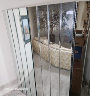 j77- Mid century Art Deco revival style three-panel room divider. No Damage Seen - Image 3