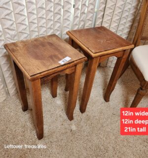 j83- Pair of wooden side tables - Image 1
