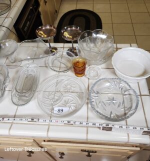 j89- glassware & dishes - Image 1