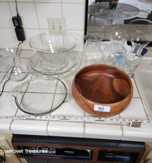 j90- misc ktichen dishes - Image 1