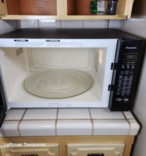j93- Large Panasonic Microwave - Image 2