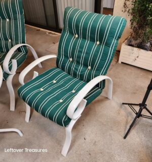 j98- vintage metal patio table set - Image 3