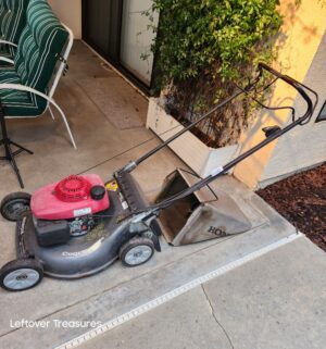 j100- Honda Harmony 2 Lawn Mower. Tested/works - Image 1