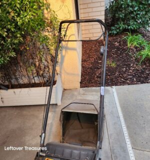 j100- Honda Harmony 2 Lawn Mower. Tested/works - Image 3