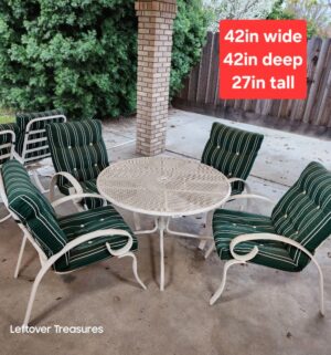 j101- Vintage patio patio w/ 4 chairs - Image 1