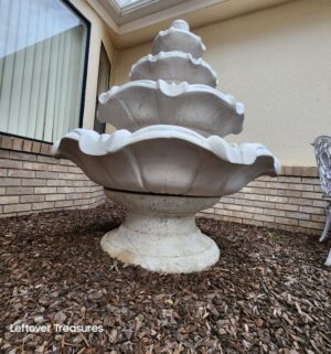 j326- Stunning 4 Tier Italianate Garden Fountain. Solid Cement. Hydraulic Platform Lift Available for Loading Only. YOU MUST BRING YOUR OWN HELP FOR LOADING/LIFTING - Image 3