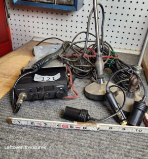 j121- Uniden Pro 510xl radio - Image 1