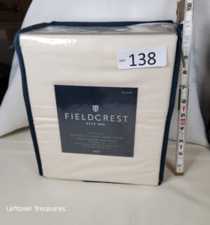 j138- Cal King Fieldcrest Sheet Set - Image 1