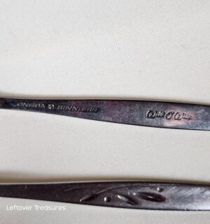 j140- Oneida Stainless flatware set - Image 2