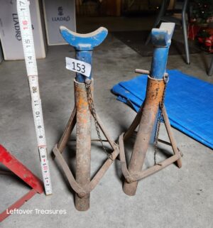 j153- blue jack stands - Image 1